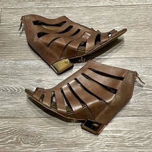 BCBGENERATION Wedges Sz 7.5